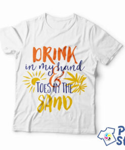 Muške majice - Drink in my hand and toes in the sand