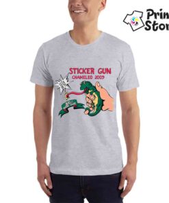 Muške majice - Sticker gun chameleon