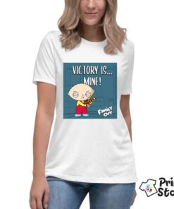 Ženska bela majica sa motivima animirane serije Family Guy. Victory is mine!